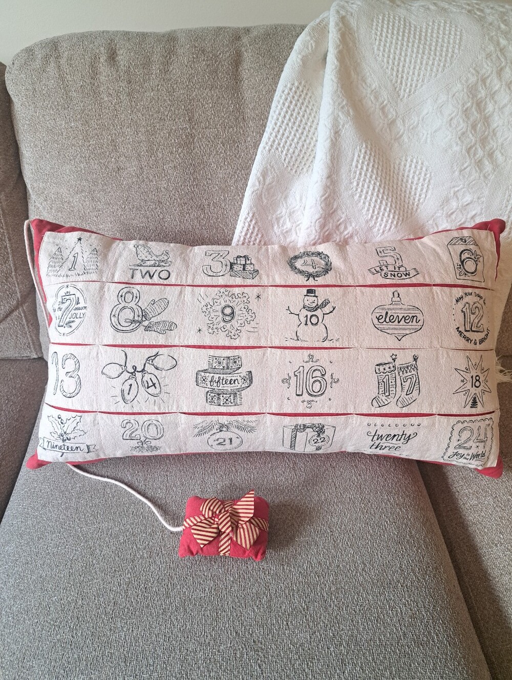 Christmas Advent Calendar Decorative Pillow Countdown Pockets Red Beige Holiday